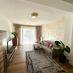 Apartment G7 Your Homey Modern City Stay